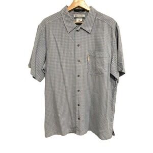 Columbia - Blue and red check short sleeve metal button Men's size Large